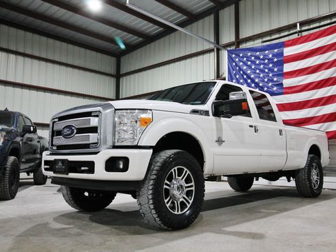 Used 2015 Ford F350 Platinum AWD/4WD image 3