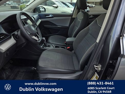 Certified 2023 Volkswagen Taos SE w/ Panoramic Sunroof Package FWD image 16