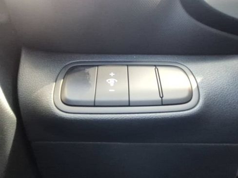 New 2026 Hyundai Venue SEL FWD image 29
