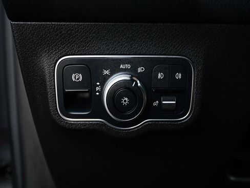 Used 2020 Mercedes-Benz GLB 250 4MATIC image 73