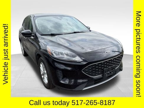 Used 2021 Ford Escape SE FWD image 1