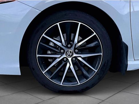 Used 2023 Toyota Camry SE image 10