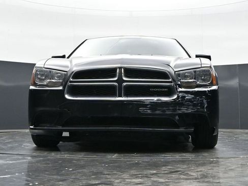 Used 2012 Dodge Charger SE RWD image 18