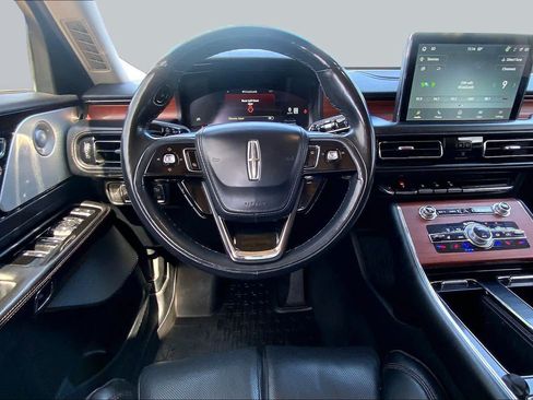Used 2022 Lincoln Aviator Reserve w/ Equipment Group 201A AWD/4WD image 6