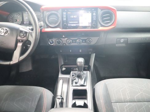 Used 2016 Toyota Tacoma TRD Off-Road w/ Towing Package AWD/4WD image 26