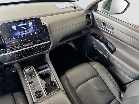 Used 2023 Nissan Pathfinder SL w/ Cargo Package image 23