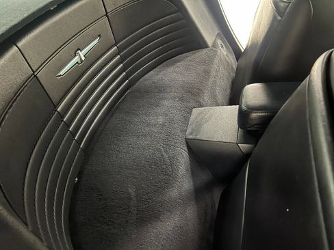 Used 2005 Ford Thunderbird Deluxe image 87