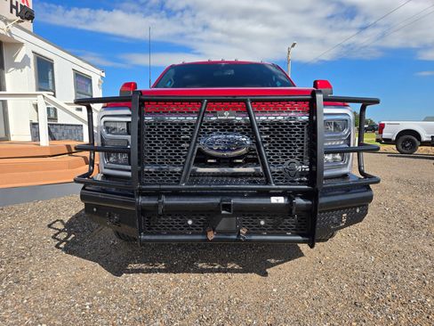 Used 2023 Ford F350 Lariat w/ Tow Technology Package AWD/4WD image 3