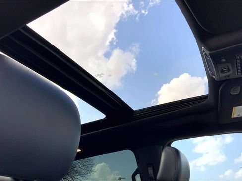 Certified 2019 Ford F150 Raptor w/ Equipment Group 802A Luxury image 13