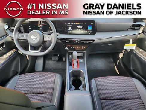New 2025 Nissan Kicks SR w/ SR Premium Package AWD/4WD image 7