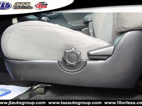 Used 2018 Toyota Tacoma SR5 RWD image 11