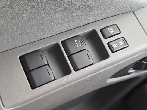 Used 2016 Nissan Frontier SV RWD image 29