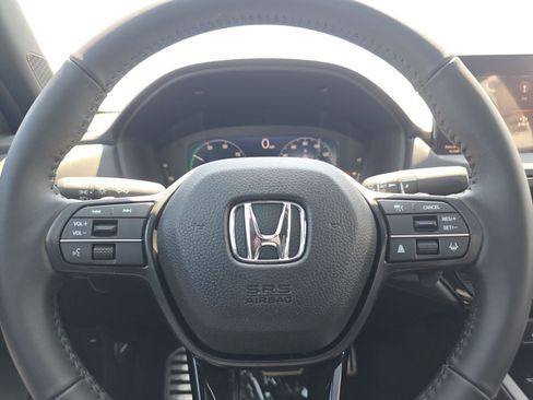 Used 2025 Honda Accord Sport image 25
