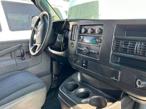 Used 2019 Chevrolet Express 2500 w/ Driver Convenience Package RWD image 9