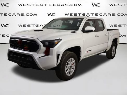 Used 2025 Toyota Tacoma TRD Sport AWD/4WD image 1