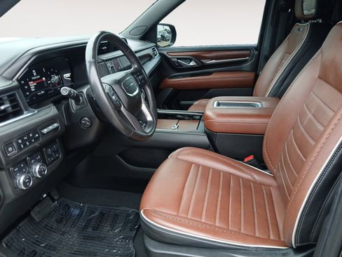 Used 2023 GMC Yukon XL Denali Ultimate AWD/4WD image 23
