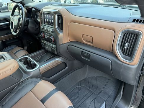 Used 2021 Chevrolet Silverado 1500 High Country w/ Technology Package image 39