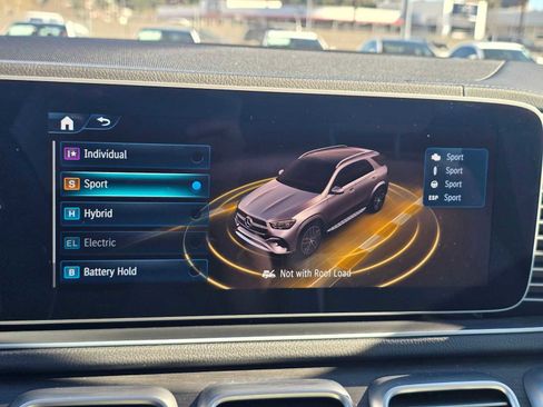 Used 2024 Mercedes-Benz GLE 450e 4MATIC image 32