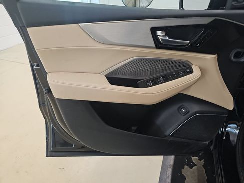 Used 2023 Acura MDX SH-AWD image 11