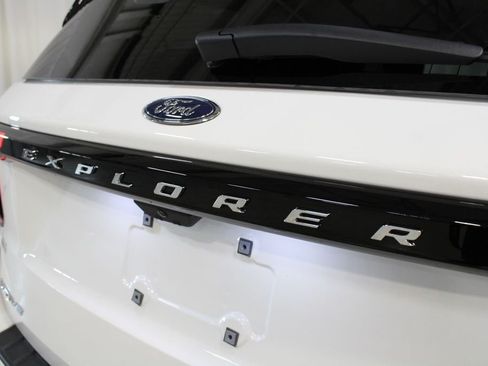New 2026 Ford Explorer Active w/ Active Comfort Package AWD/4WD image 32