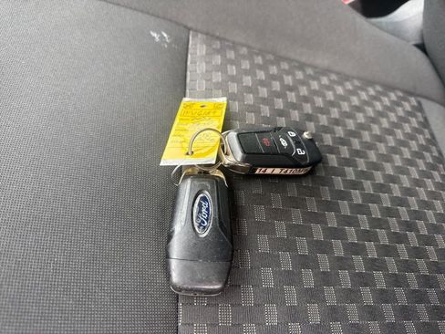 Used 2023 Ford Transit 350 XL image 32