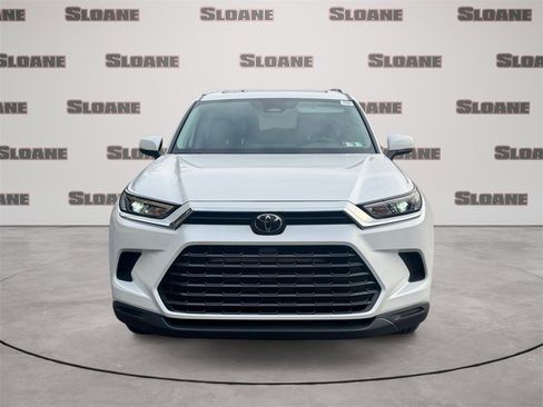 Used 2024 Toyota Grand Highlander XLE image 8