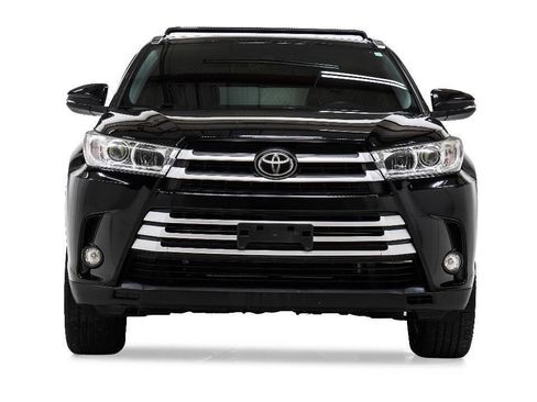 Used 2019 Toyota Highlander XLE AWD/4WD image 8