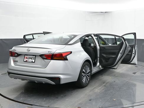 Used 2024 Nissan Altima 2.5 SV image 50