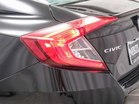 Used 2019 Honda Civic Sport image 7