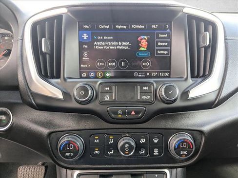 Used 2023 GMC Terrain SLT image 14