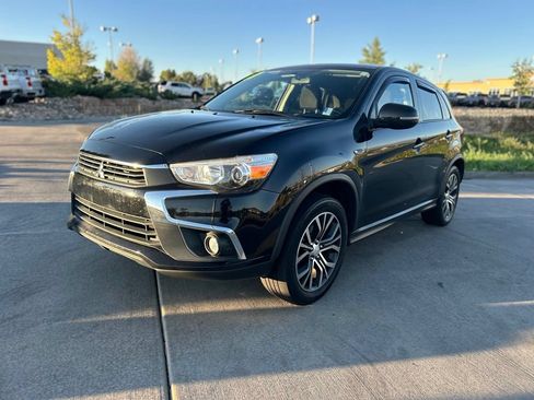 Used 2017 Mitsubishi Outlander Sport SE FWD image 3