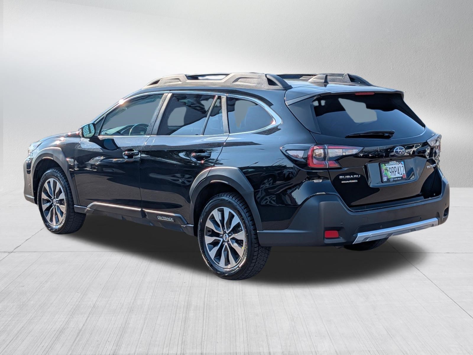 Used 2023 Subaru Outback Limited AWD/4WD image 5