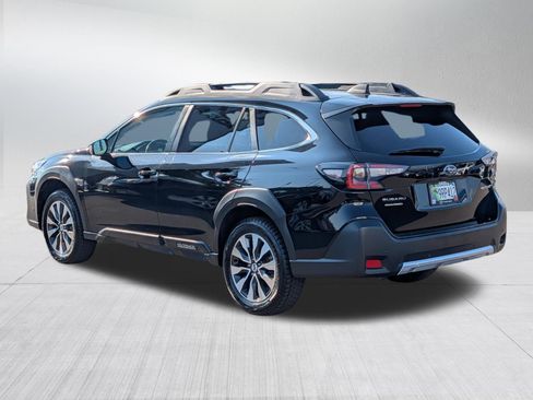 Used 2023 Subaru Outback Limited AWD/4WD image 5