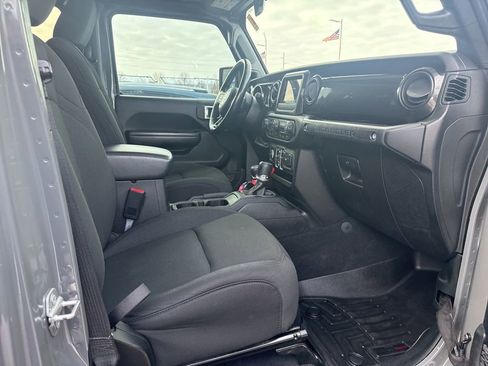 Used 2021 Jeep Wrangler Unlimited Sport image 4