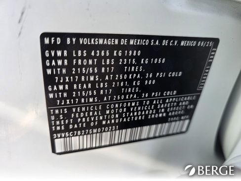 Used 2025 Volkswagen Taos S image 33