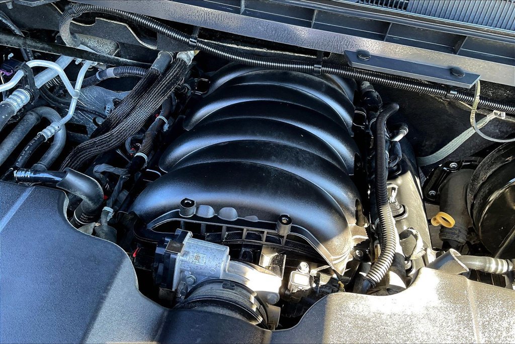 Used 2018 Chevrolet Silverado 1500 LT w/ All Star Edition AWD/4WD image 30