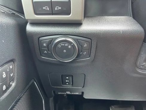 Used 2021 Ford F250 Lariat w/ Tremor Off-Road Package AWD/4WD image 36