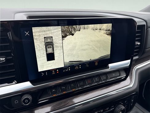 Used 2024 Chevrolet Silverado 1500 LTZ image 25