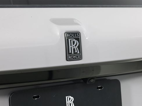 New 2026 Rolls-Royce Cullinan Black Badge image 22