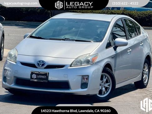 Used 2010 Toyota Prius Three image 1