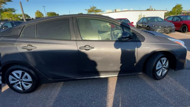 Used 2018 Toyota Prius Three FWD image 9