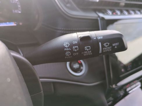 New 2025 Jeep Grand Cherokee L Altitude image 27