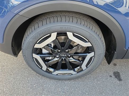 New 2025 Kia Telluride S image 39