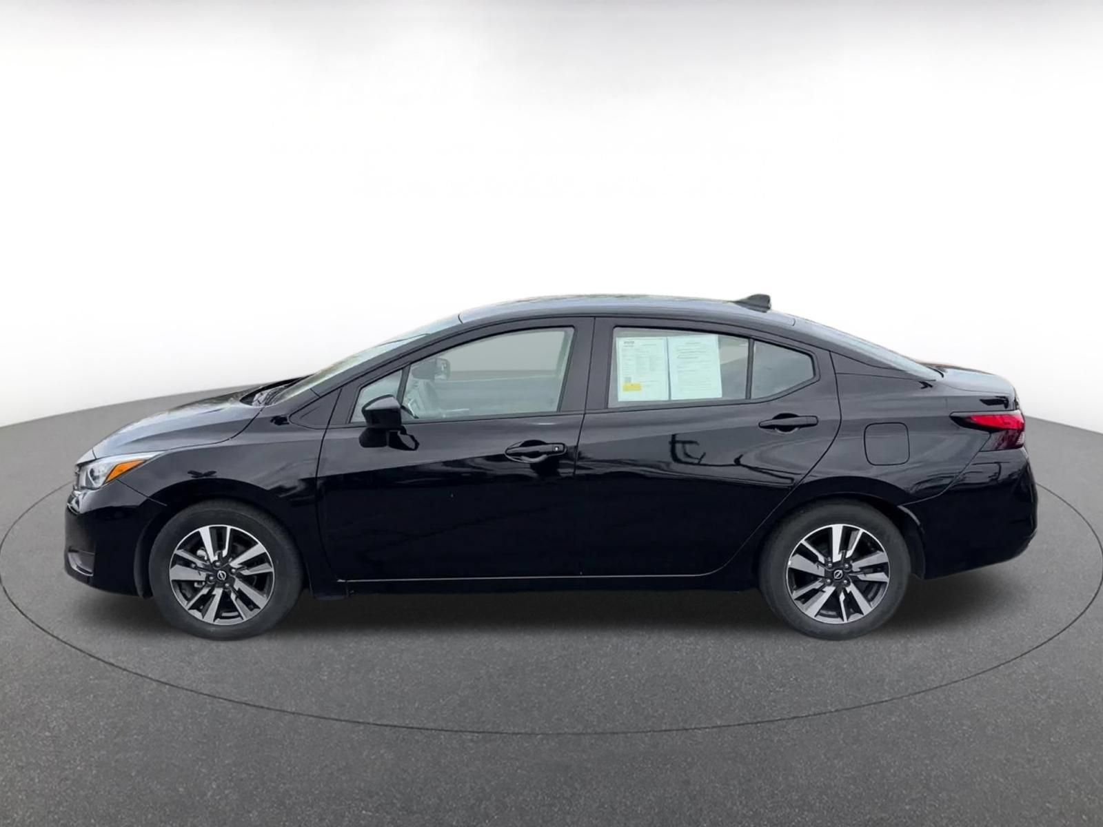 Used 2025 Nissan Versa SV FWD image 8