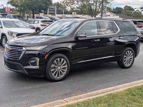 Used 2022 Chevrolet Traverse Premier w/ LPO, Floor Liner Package image 8