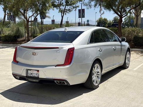 Used 2018 Cadillac XTS Luxury FWD image 3