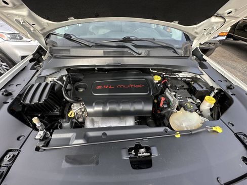 Used 2017 Jeep Compass Limited image 28