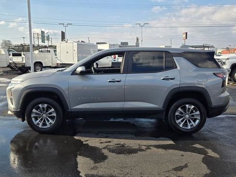 Used 2025 Chevrolet Equinox LT image 6