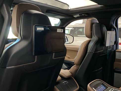 New 2025 Lincoln Navigator Black Label AWD/4WD image 19