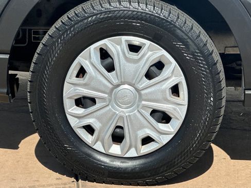 Used 2022 Ford E-Transit Medium Roof w/ Load Area Protection Package image 31